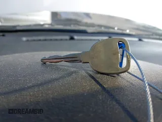 2000 Saturn SL z VIN 1G8ZH5282YZ226249, wystawiony jako IAAI lot #41381831 z przebiegiem 355 371 mil mil oraz . Historia ofert i sprzedaży dostępna na DreamBid. Obrazek 11.