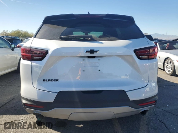 2024 Chevrolet Blazer LT with VIN 3GNKBDR4XRS226026, listed as a Copart auction lot 85322694 with 4,581 mi miles and Salvage title. Bid and sale history available at DreamBid. Image 6.