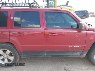 2014 Jeep Patriot Latitude z VIN 1C4NJPFB1ED859456, wystawiony jako IAAI lot #42471828 z przebiegiem 66 233 mil mil oraz . Historia ofert i sprzedaży dostępna na DreamBid. Obrazek 13.