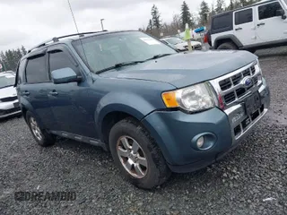 2011 Ford Escape Limited with VIN 1FMCU9EG1BKB25815, listed as a IAAI auction lot 41937422 with 166,207 mi miles. Bid and sale history available at carsss.com. Image 1.