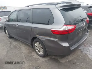 2017 Toyota Sienna XLE Auto Access Seat with VIN 5TDYZ3DC9HS818821, listed as a IAAI auction lot 41505304 with 74,295 mi miles. Bid and sale history available at carsss.com. Image 3.