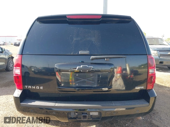2011 Chevrolet Tahoe LT z VIN 1GNSCBE01BR160656, wystawiony jako IAAI lot #41822149 z przebiegiem 248 195 mil mil oraz . Historia ofert i sprzedaży dostępna na DreamBid. Obrazek 15.