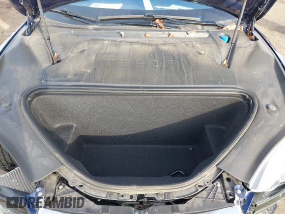 2018 Tesla Model S 75D with VIN 5YJSA1E28JF296944, listed as a IAAI auction lot 41298541 with 29,828 mi miles and . Bid and sale history available at DreamBid. Image 10.