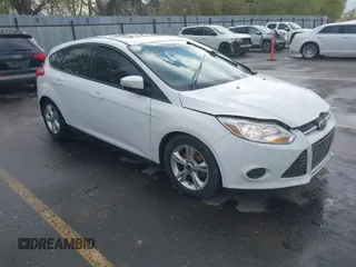 2014 Ford Focus SE with VIN 1FADP3K21EL219834, listed as a IAAI auction lot 41995901 with 172,409 mi miles. Bid and sale history available at carsss.com. Image 1.