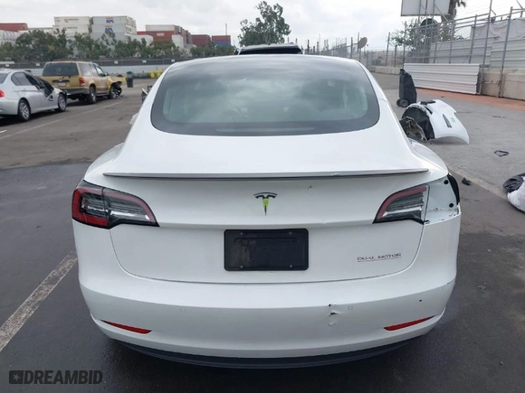 2022 Tesla Model 3 Performance with VIN 5YJ3E1EC0NF293544, listed as a IAAI auction lot 41451085 with 22,428 mi miles. Bid and sale history available at carsss.com. Image 17.