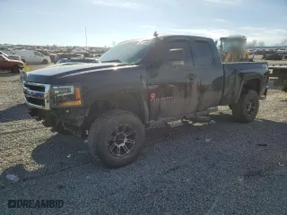 2009 Chevrolet Silverado 1500 LT with VIN 1GCEK29039Z161062, listed as a Copart auction lot 42118485 with 204,963 mi miles and Salvage Title. Bid and sale history available at carsss.com. Image 1.
