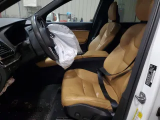2017 Volvo XC90 Momentum with VIN YV4A22PK4H1185786, listed as a Copart auction lot 86849824 with Not provided miles and Non repairable. Bid and sale history available at DreamBid. Image 7.