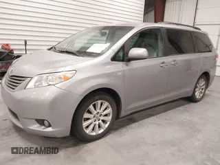 2011 Toyota Sienna XLE z VIN 5TDDK3DC4BS003792, wystawiony jako IAAI lot #41762481 z przebiegiem 201 051 mil mil oraz . Historia ofert i sprzedaży dostępna na DreamBid. Obrazek 18.