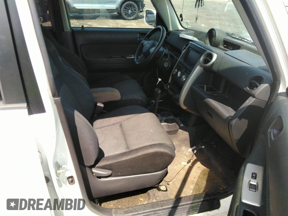 2006 Scion xB with VIN JTLKT324864101956, listed as a IAAI auction lot 37150381 with 250,574 mi miles. Bid and sale history available at carsss.com. Image 5.
