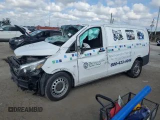 2017 Mercedes-Benz Metris Cargo with VIN WD3PG2EA1H3228665, listed as a Copart auction lot 43262225 with Not Provided miles and Salvage Title. Bid and sale history available at carsss.com. Image 1.