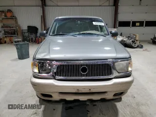 2001 Mercury Mountaineer with VIN 4M2ZU86P01UJ00182, listed as a Copart auction lot 84925404 with 254,568 mi miles and Salvage Title. Bid and sale history available at carsss.com. Image 5.