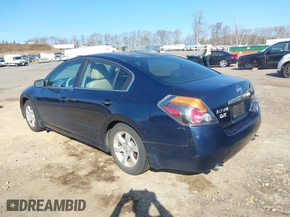 2008 Nissan Altima 2.5 S with VIN 1N4AL21E68C179999, listed as a IAAI auction lot 42068561 with 86,585 mi miles. Bid and sale history available at carsss.com. Image 3.