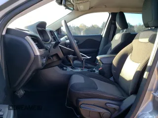 2016 Jeep Cherokee Altitude с VIN 1C4PJMAB7GW123868, выставлен на аукционе Copart как лот 83625484 с пробегом 62 645 миль миль и Списание • Salvage title. История ставок и продаж доступна на DreamBid. Изображение 7.