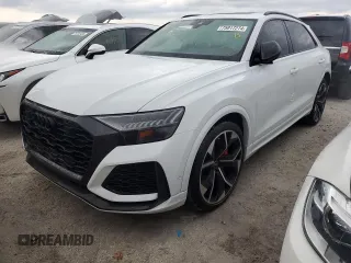 2022 Audi RS Q8 z VIN WU1ARBF16ND010895, wystawiony jako Copart lot #75917274 z przebiegiem Nie podano mil oraz Nie do naprawy • Non repairable. Historia ofert i sprzedaży dostępna na DreamBid. Obrazek 1.