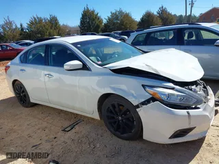 2018 Nissan Altima 2.5 SL with VIN 1N4AL3AP1JC163884, listed as a IAAI auction lot 41645283 with 115,982 mi miles. Bid and sale history available at carsss.com. Image 14.