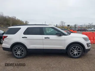 2017 Ford Explorer Sport with VIN 1FM5K8GT0HGC58953, listed as a IAAI auction lot 42079041 with 264,639 mi miles and . Bid and sale history available at carsss.com. Image 13.