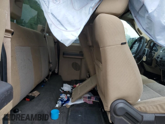2011 Ford F-250 XL с VIN 1FT7X2B63BEA80990, выставлен на аукционе Copart как лот 57846195 с пробегом 99 575 миль миль и Списание • Salvage title. История ставок и продаж доступна на DreamBid. Изображение 10.