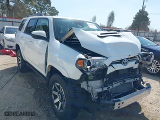 2021 Toyota 4Runner TRD Off Road with VIN JTEPU5JR4M5838551, listed as a IAAI auction lot 41759082 with 47,084 mi miles. Bid and sale history available at carsss.com. Image 6.