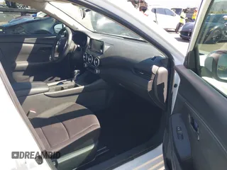2024 Nissan Sentra S z VIN 3N1AB8BV5RY226580, wystawiony jako IAAI lot #41865600 z przebiegiem 13 160 mil mil oraz . Historia ofert i sprzedaży dostępna na DreamBid. Obrazek 5.