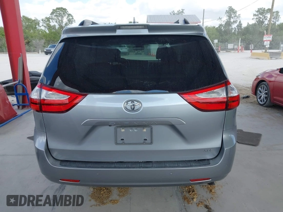 2018 Toyota Sienna XLE Auto Access Seat with VIN 5TDYZ3DC4JS941562, listed as a IAAI auction lot 41569858 with 76,439 mi miles. Bid and sale history available at carsss.com. Image 16.