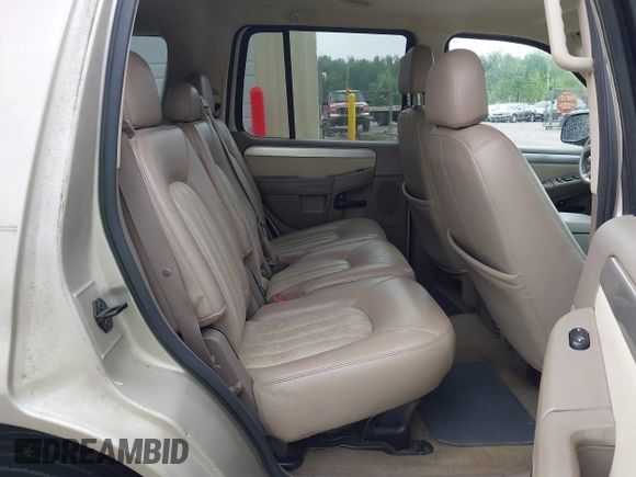 2004 Mercury Mountaineer Convenience with VIN 4M2ZU86KX4UJ13689, listed as a IAAI auction lot 42525764 with 230,991 mi miles and . Bid and sale history available at DreamBid. Image 8.