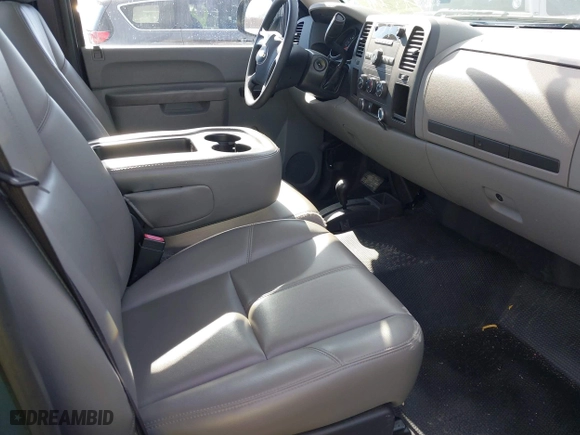 2011 Chevrolet Silverado 1500 Work Truck with VIN 1GCNKPEA0BZ391577, listed as a IAAI auction lot 41470524 with 117,556 mi miles. Bid and sale history available at carsss.com. Image 5.