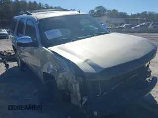 2014 Chevrolet Tahoe LTZ z VIN 1GNSCCE00ER228911, wystawiony jako IAAI lot #41732239 z przebiegiem 216 743 mil mil oraz . Historia ofert i sprzedaży dostępna na DreamBid. Obrazek 1.