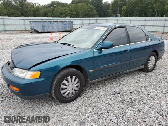 1995 Honda Accord LX with VIN 1HGCD5635SA071449, listed as a Copart auction lot 71596954 with 305,695 mi miles and Salvage Title. Bid and sale history available at carsss.com. Image 1.