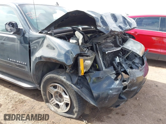2007 Chevrolet Avalanche LTZ с VIN 3GNEC12J07G291671, выставлен на аукционе IAAI как лот 41873038 с пробегом 376 123 миль миль и . История ставок и продаж доступна на DreamBid. Изображение 12.