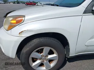 2005 Toyota RAV4 with VIN JTEGD20V350084568, listed as a IAAI auction lot 42127157 with 252,562 mi miles. Bid and sale history available at carsss.com. Image 6.