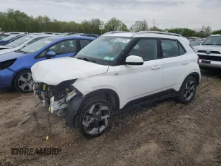 2024 Hyundai Venue Limited with VIN KMHRC8A35RU284006, listed as a Copart auction lot 54120715 with 33,591 mi miles and Salvage title. Bid and sale history available at DreamBid. Image 1.