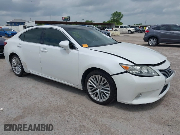 2014 Lexus ES 330 with VIN JTHBK1GG8E2093968, listed as a IAAI auction lot 42389494 with 175,815 mi miles and . Bid and sale history available at DreamBid. Image 1.