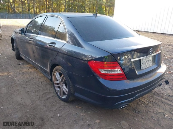 2013 Mercedes-Benz C-Class C 300 Sport with VIN WDDGF8AB8DR290863, listed as a IAAI auction lot 40739394 with 165,377 mi miles. Bid and sale history available at carsss.com. Image 3.