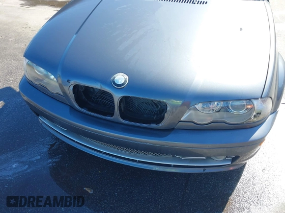 2003 BMW 3 Series 330Ci with VIN WBABS53433JU97622, listed as a IAAI auction lot 41270839 with 200,377 mi miles. Bid and sale history available at carsss.com. Image 6.