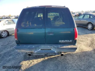 1995 Chevrolet Tahoe with VIN 1GNEK13K0SJ445250, listed as a Copart auction lot 82987024 with 125,517 mi miles and Salvage Title. Bid and sale history available at carsss.com. Image 6.