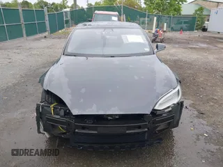 2016 Tesla Model S 70 с VIN 5YJSA1E17GF174544, выставлен на аукционе IAAI как лот 42221358 с пробегом 114 354 миль миль и . История ставок и продаж доступна на DreamBid. Изображение 13.