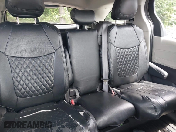 2022 Toyota Sienna LE z VIN 5TDKRKEC9NS118226, wystawiony jako IAAI lot #42535412 z przebiegiem 74 084 mil mil oraz . Historia ofert i sprzedaży dostępna na DreamBid. Obrazek 8.
