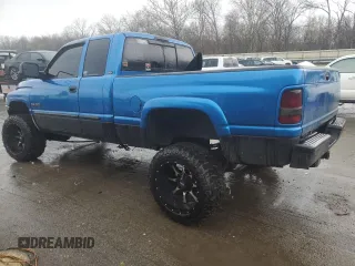 2001 Dodge 2500 with VIN 1B7KF23711J573917, listed as a Copart auction lot 51144335 with 257,686 mi miles and Salvage Title. Bid and sale history available at carsss.com. Image 2.