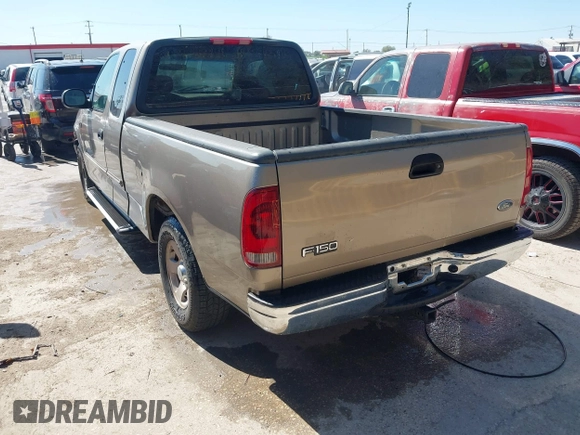 2002 Ford F-150 XL with VIN 1FTRX17242NA02789, listed as a IAAI auction lot 41832186 with 262,253 mi miles. Bid and sale history available at carsss.com. Image 3.