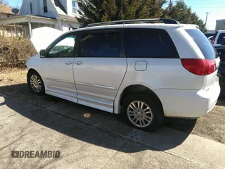 2007 Toyota Sienna XLE z VIN 5TDZK22C57S090127, wystawiony jako IAAI lot #41889083 z przebiegiem 136 191 mil mil oraz . Historia ofert i sprzedaży dostępna na DreamBid. Obrazek 3.