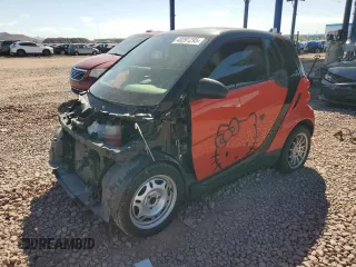2008 Smart fortwo Pure z VIN WMEEJ31X78K123537, wystawiony jako Copart lot #48391295 z przebiegiem 94 051 mil mil oraz Szkody całkowita. Historia ofert i sprzedaży dostępna na DreamBid. Obrazek 1.