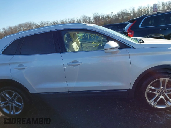2016 Lincoln MKC Reserve with VIN 5LMTJ3DH9GUJ21388, listed as a IAAI auction lot 41248130 with 106,258 mi miles and . Bid and sale history available at DreamBid. Image 14.