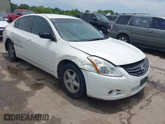 2012 Nissan Altima S z VIN 1N4AL2AP4CN533713, wystawiony jako IAAI lot #42387384 z przebiegiem 229 745 mil mil oraz . Historia ofert i sprzedaży dostępna na DreamBid. Obrazek 1.