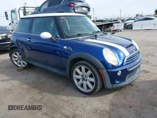 2003 MINI Hardtop S z VIN WMWRE33433TD72153, wystawiony jako IAAI lot #41601153 z przebiegiem 185 286 mil mil oraz . Historia ofert i sprzedaży dostępna na DreamBid. Obrazek 1.