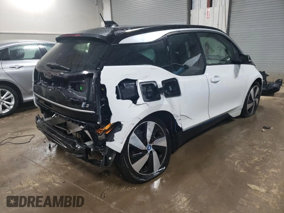 2021 BMW i3 with VIN WBY8P2C09M7J64171, listed as a Copart auction lot 74870823 with 9,815 mi miles. Bid and sale history available at carsss.com. Image 3.