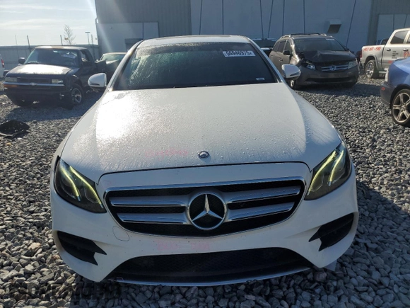 2017 Mercedes-Benz E 300 Luxury z VIN WDDZF4KB2HA054441, wystawiony jako Copart lot #56946975 z przebiegiem 154 968 mil mil oraz Nie do naprawy • Non repairable. Historia ofert i sprzedaży dostępna na DreamBid. Obrazek 5.