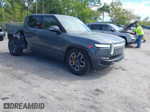 2022 Rivian R1T Launch Edition with VIN 7FCTGAAL9NN004060, listed as a IAAI auction lot 41637884 with 40,268 mi miles. Bid and sale history available at carsss.com. Image 1.