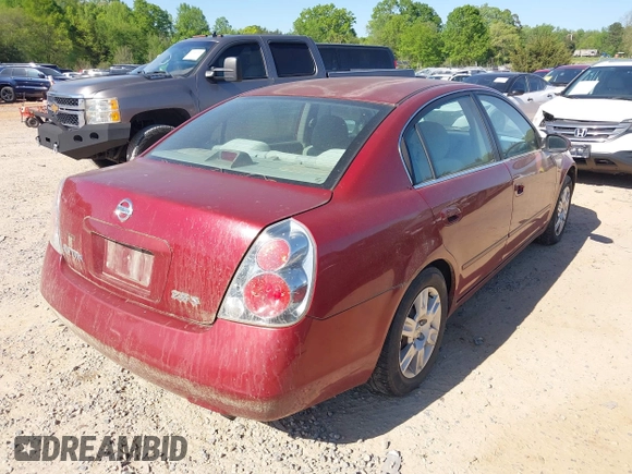 2005 Nissan Altima 2.5 S with VIN 1N4AL11D65N450982, listed as a IAAI auction lot 42018398 with 302,494 mi miles. Bid and sale history available at carsss.com. Image 4.
