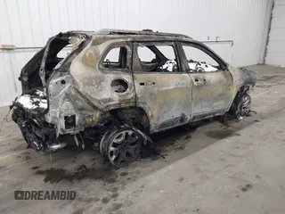 2019 Jeep Cherokee Trailhawk Elite with VIN 1C4PJMBX6KD397657, listed as a IAAI auction lot 41618926 with 1 mi miles. Bid and sale history available at carsss.com. Image 4.