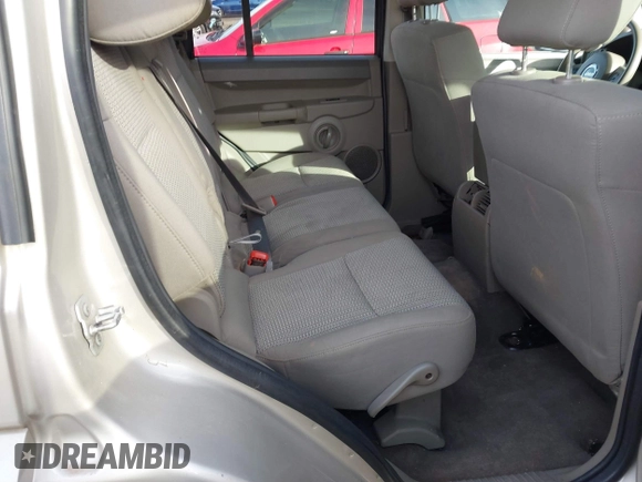 2007 Jeep Commander Sport с VIN 1J8HH48PX7C673318, выставлен на аукционе IAAI как лот 41585570 с пробегом 188 977 миль миль и . История ставок и продаж доступна на DreamBid. Изображение 8.